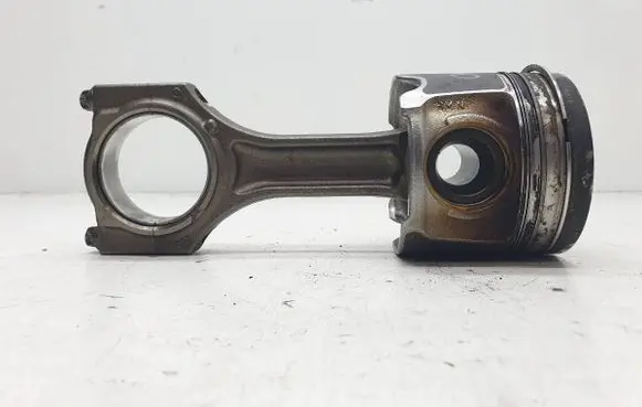 BMW 6 G32 Gran Turismo Piston 858051504