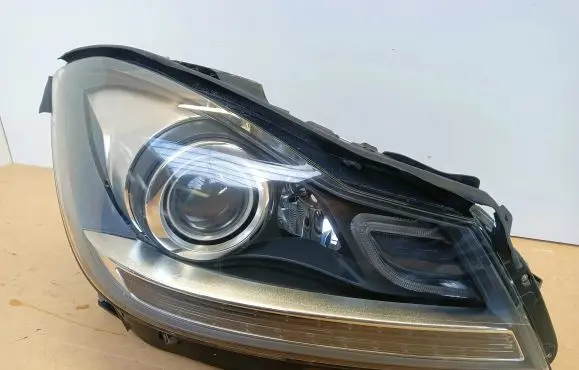 Mercedes-Benz C W204 Headlight/headlamp
