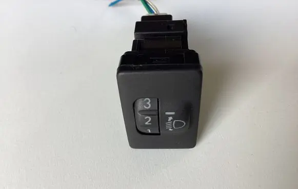 Toyota RAV 4 (XA30) Headlight level height control switch 134159