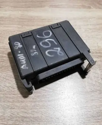 Volkswagen PASSAT B4 Ignition amplifier control unit KBA16673 HJS63010034