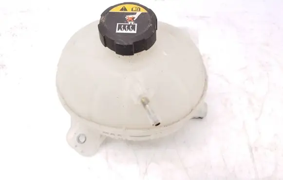 Hyundai Tucson TL Coolant expansion tank/reservoir 25430D3500