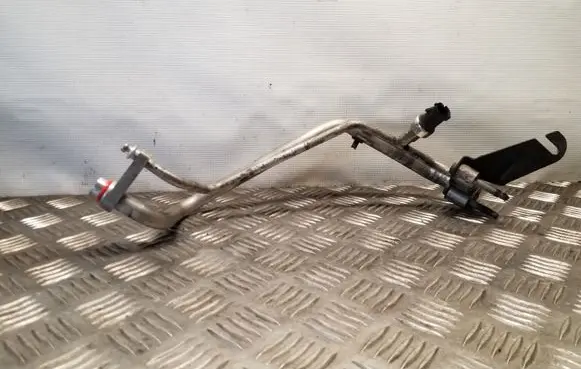 Chrysler 300 - 300C Air conditioning (A/C) pipe/hose