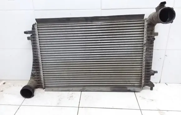 Volkswagen PASSAT B6 Intercooler radiator 3C0145803G 038906051C 0281002401