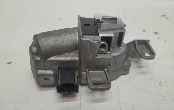 Volvo V50 Steering wheel lock P31202262 T1804B727
