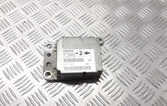 Nissan Primera Airbag control unit/module 98820-AV21A