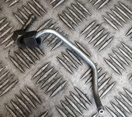 Mazda CX-5 Fuel line pipe