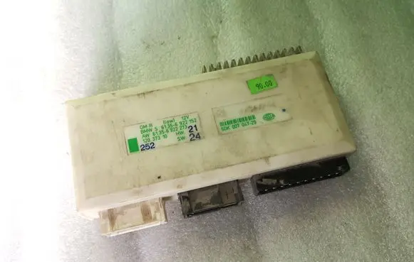 BMW 5 E39 Comfort/convenience module 61356922152 6922152