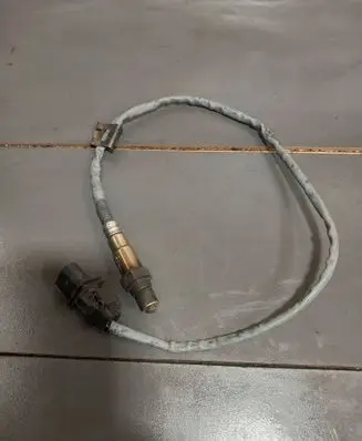 Volkswagen Golf V Lambda probe sensor 1K0998262 0281004148