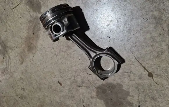 Opel Crossland X Piston with connecting rod 9807260380