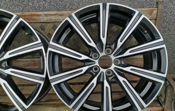 Volvo XC60 R19 alloy rim 