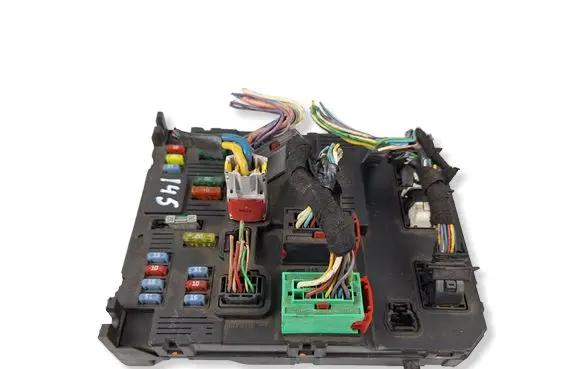 Citroen C3 Fuse module 9653667380