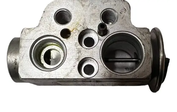 Audi Q7 4L Air conditioning (A/C) expansion valve 7L0820679A 52407548 328303