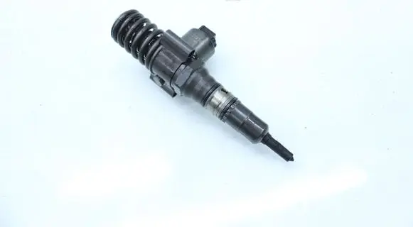 Skoda Octavia Mk2 (1Z) Fuel injector 03G130073G