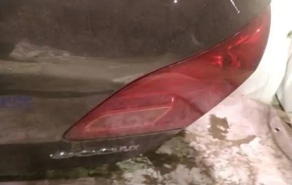 Tailgate rear/tail lights