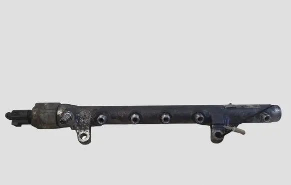 Skoda Octavia Mk2 (1Z) Fuel main line pipe 03L130089B