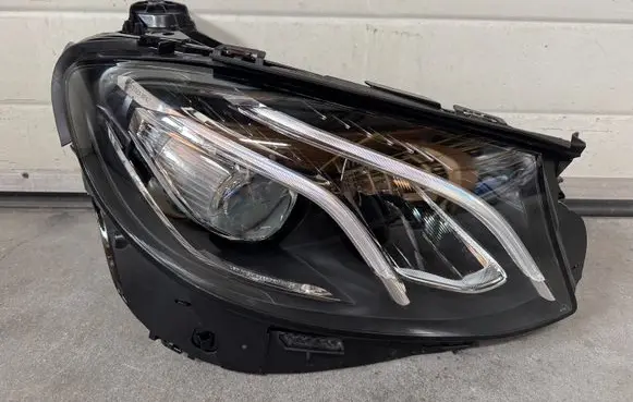 Mercedes-Benz E W213 Headlight/headlamp A2139068808