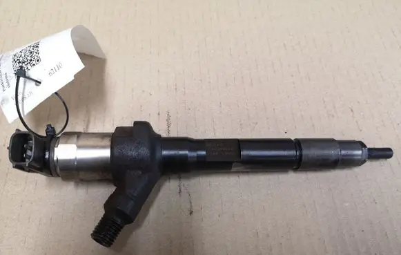 Mazda 6 Fuel injector R2AA R2AA13H50