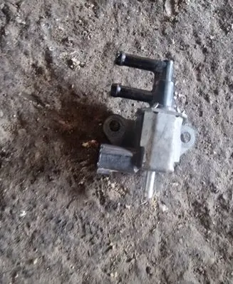 Nissan Juke I F15 Turbo solenoid valve