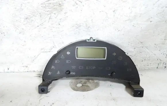 Speedometer (instrument cluster)