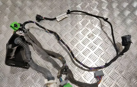 Volvo XC70 Front door wiring loom 8676027 D30762154001 30762154