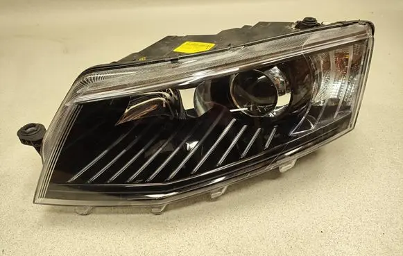 Skoda Octavia Mk3 (5E) Headlight/headlamp 33423344 130702425800