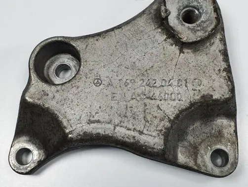 Mercedes-Benz A W169 Gearbox mounting bracket A1692420401