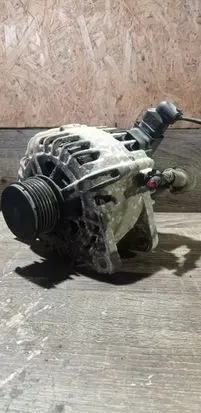 KIA Ceed Generator/alternator 373002A500