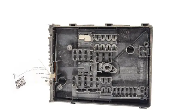 Volkswagen Caddy Fuse box set 1K0937808