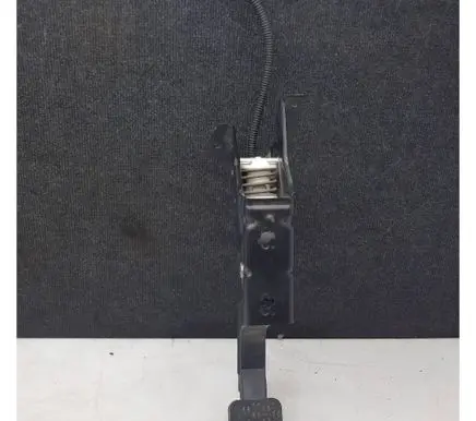 Volkswagen Crafter Clutch pedal 2012910282 A9062900212