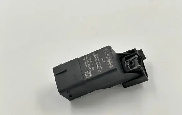 Peugeot 308 Glow plug pre-heat relay 9803299780