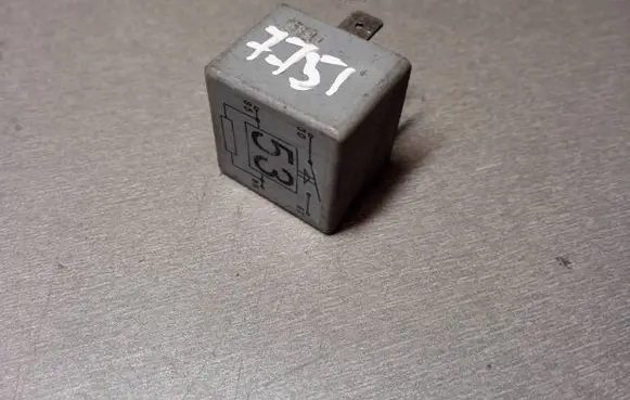 Audi A6 S6 C5 4B Other relay 141951253B 20240072