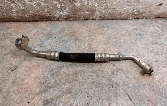 Air conditioning (A/C) pipe/hose