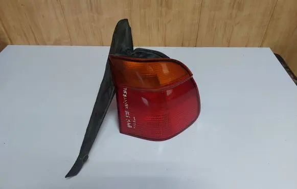 BMW 5 E39 Rear/tail lights 8361672