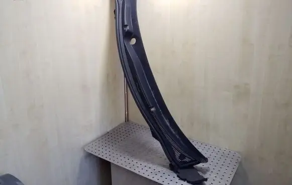 Renault Kadjar Windshield trim 668105136R 668104742R
