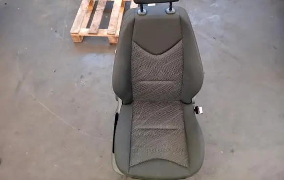 Peugeot 308 Front passenger seat 