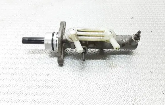 Toyota Avensis Verso Master brake cylinder