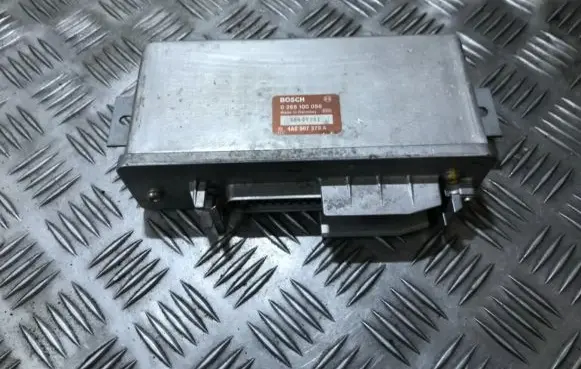 Audi 80 90 S2 B4 ABS control unit/module 0265100056 4a0907379a
