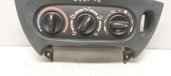 Renault Scenic I Climate control unit 662367T