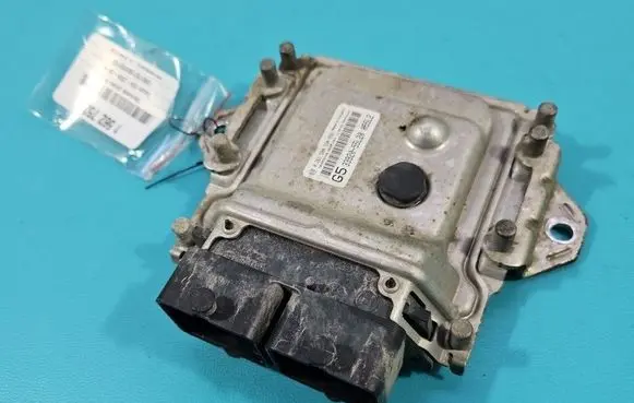 Suzuki SX4 Engine control unit/module ECU 3392055L20 IMPRK1562752