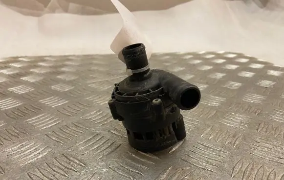 Mercedes-Benz GLC X253 C253 Electric auxiliary coolant/water pump A2118350364
