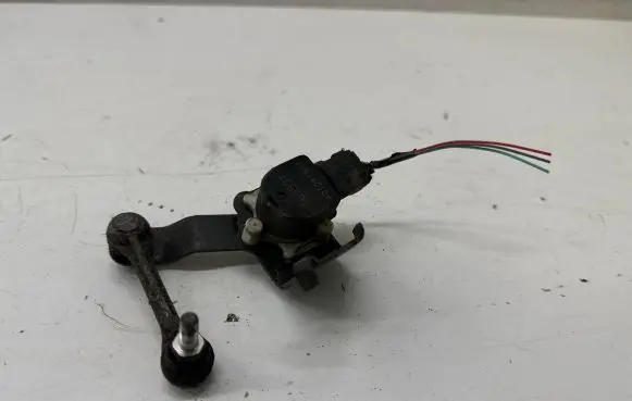 Toyota RAV 4 (XA50) Rear air suspension level height sensor 1C0521 A0121181