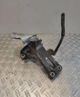 Audi A4 S4 B8 8K Engine mounting bracket 8K0199308AQ