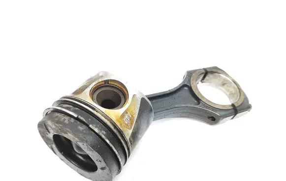 Mercedes-Benz E W212 Piston with connecting rod C65100