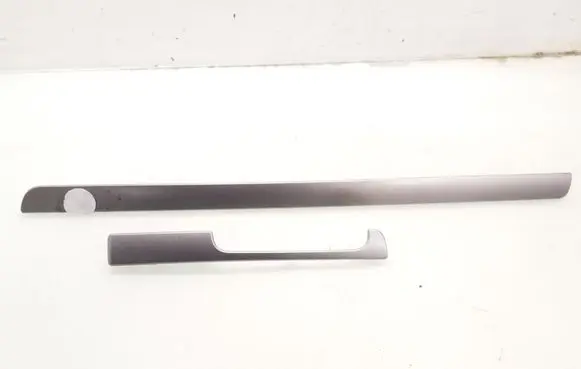 Volkswagen Jetta V Dashboard glove box trim 1K1858529