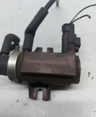 Citroen C4 I Picasso Turbo solenoid valve 0096803