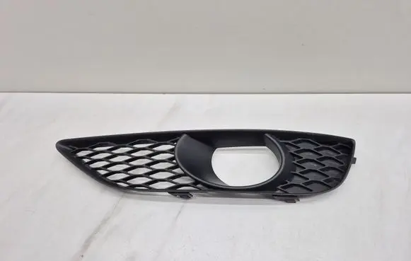 Audi Q7 4L Front fog light trim/grill 4L0807675C 3X394