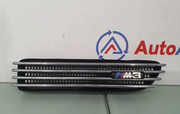 BMW M3 Fender grill 2694608 51132694608
