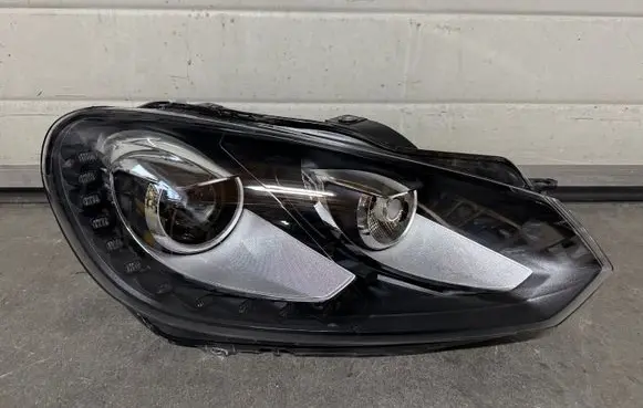 Volkswagen Golf VI Headlight/headlamp 5K1941752D