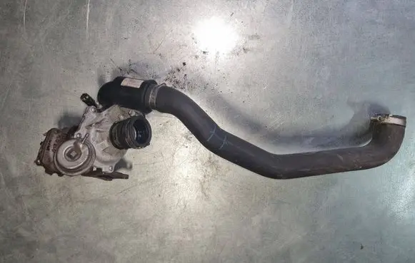 Ford Focus Breather hose/pipe 