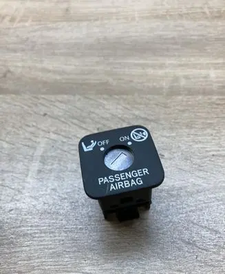 Toyota Verso Passenger airbag on/off switch 1672P80 TOYOTAAIRBAGSWITCH